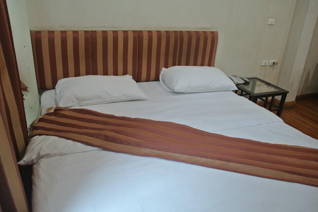 Sun City Hotel Bangkok Rum bild